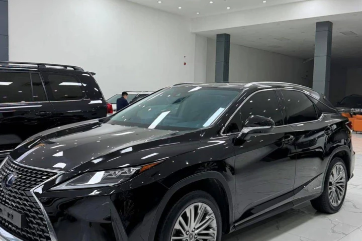 Lexus RX 2021