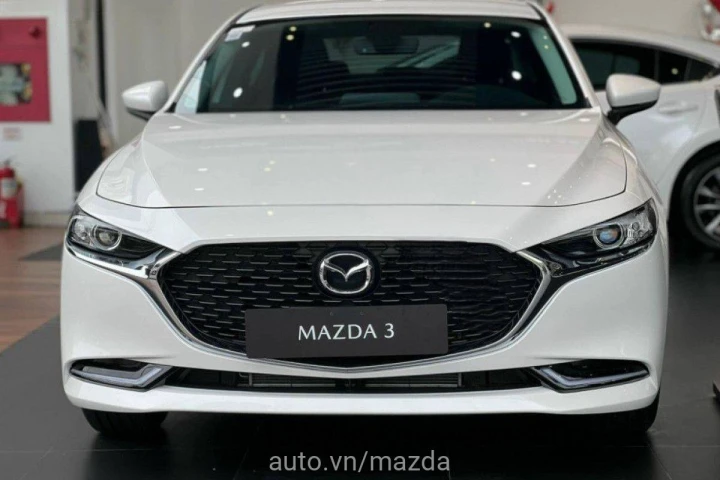 Mazda 3 1.5L Luxury 2024