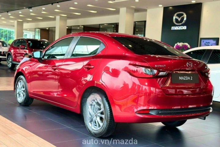 Mazda 2 1.5L AT 2024