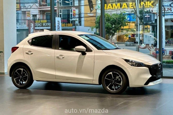 Mazda 2 Sport 1.5L Luxury 2024