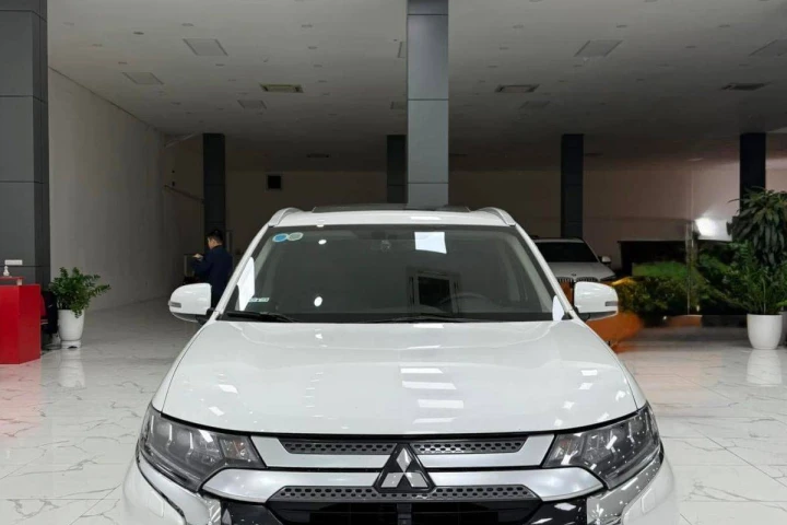 Mitsubishi Outlander 2020