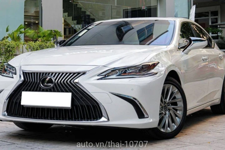 Lexus ES 250 2021