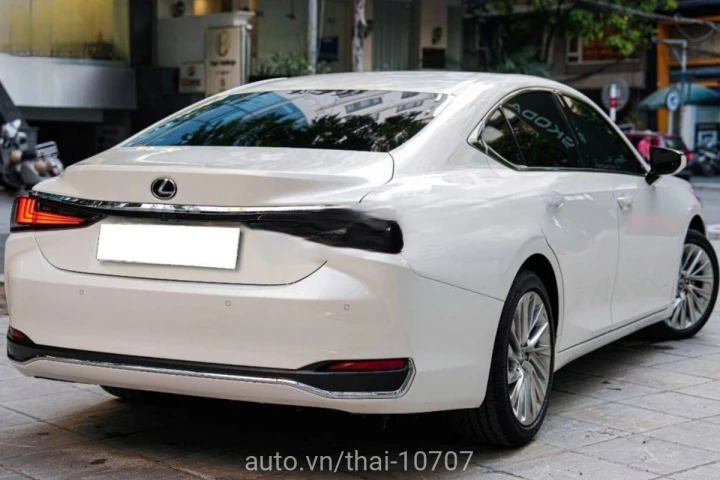 Lexus ES 250 2021