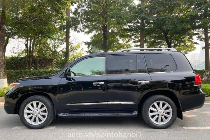 Lexus LX 2010