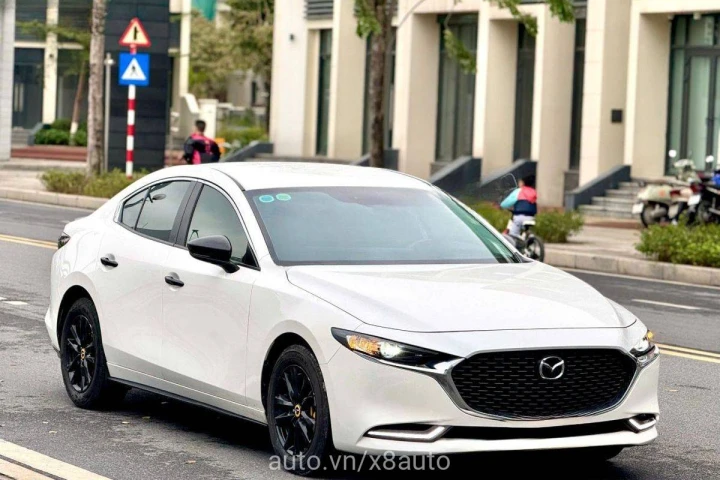 Mazda 3 1.5L Luxury 2024