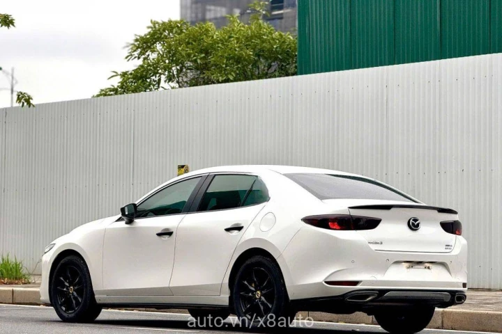 Mazda 3 1.5L Luxury 2024