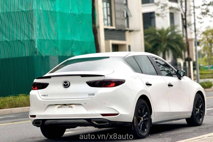 Mazda 3 1.5L Luxury 2024