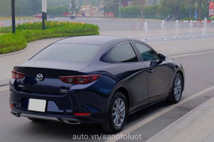 Mazda 3 1.5L Luxury 2023