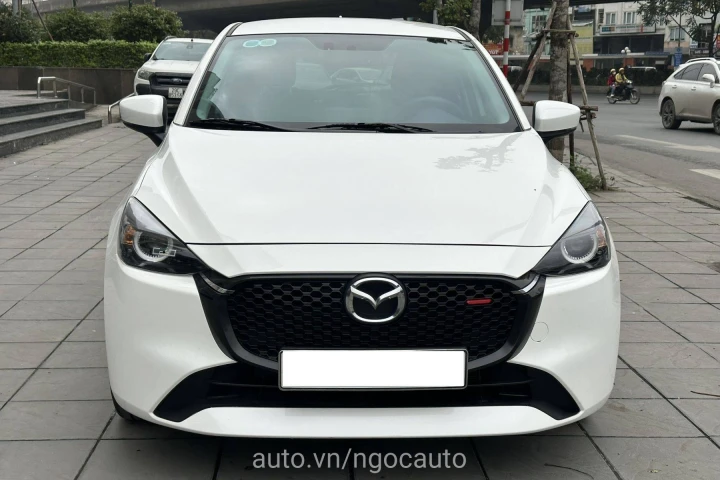 Mazda 2 2024