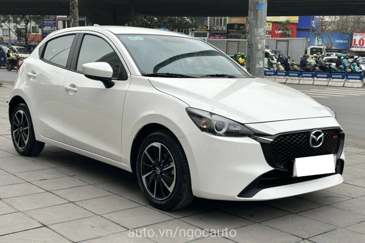 Mazda 2 2024