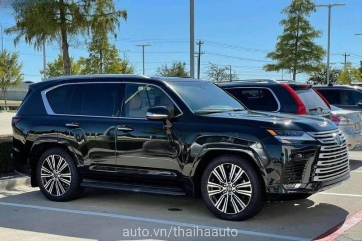 Lexus LX 2022