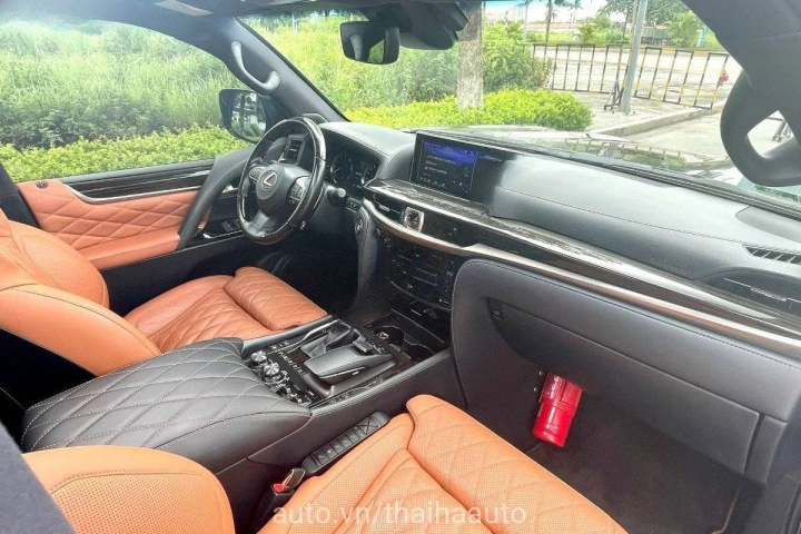 Lexus LX 2020