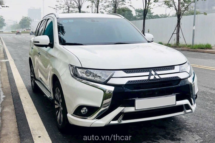 Mitsubishi Outlander 2.0 CVT Standard 2023