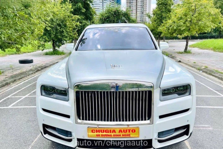 Rolls-Royce Cullinan 2008