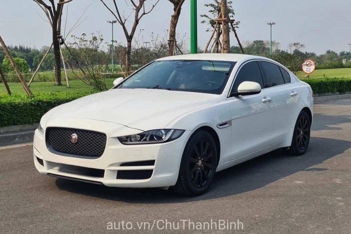 Jaguar XF 2015