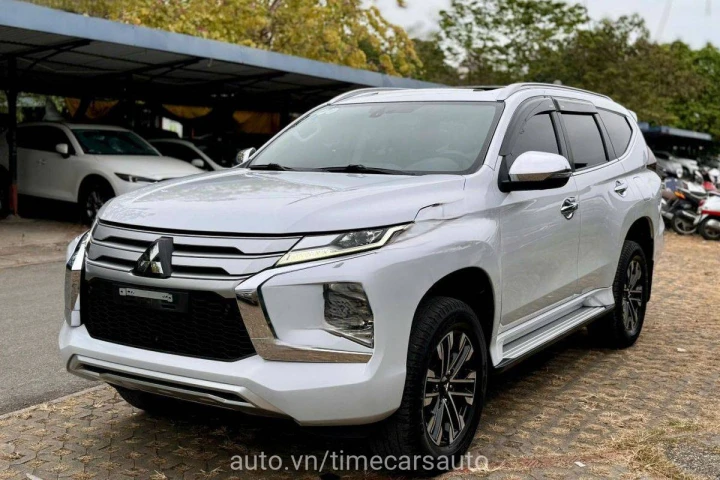 Mitsubishi Pajero 2021