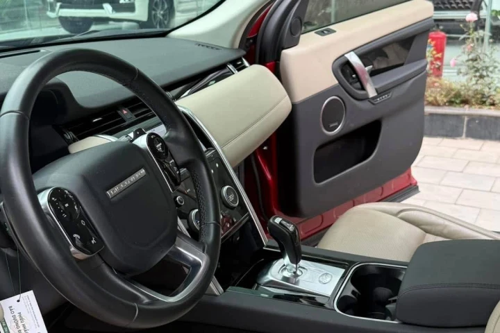 Land Rover Discovery 2020