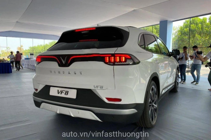 VinFast VF 8 2024
