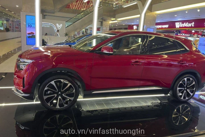 VinFast VF 8 2024