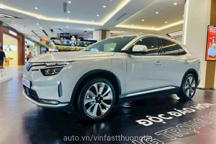 VinFast VF 8 2024