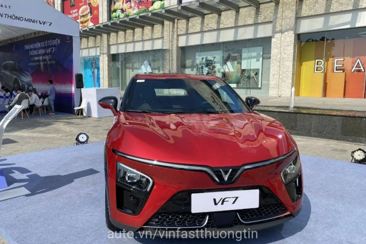 VinFast VF 7 2024