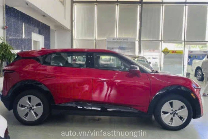 VinFast VF 7 2024