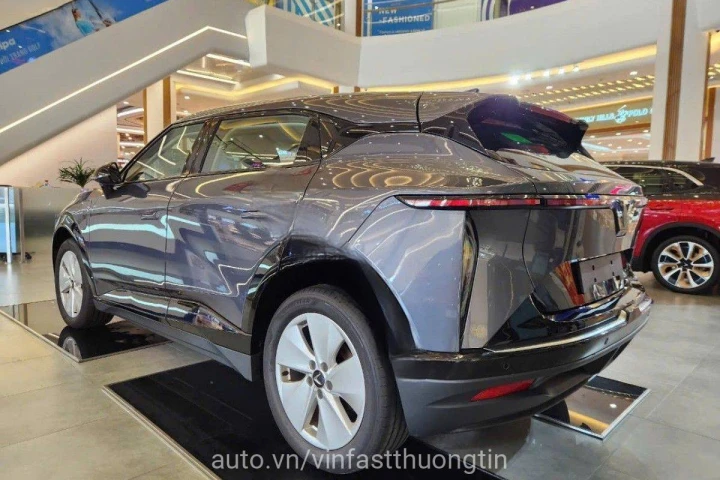 VinFast VF 7 2024