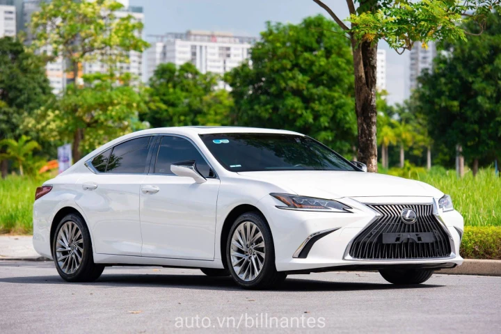 Lexus ES 250 2021