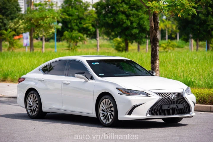 Lexus ES 250 2021