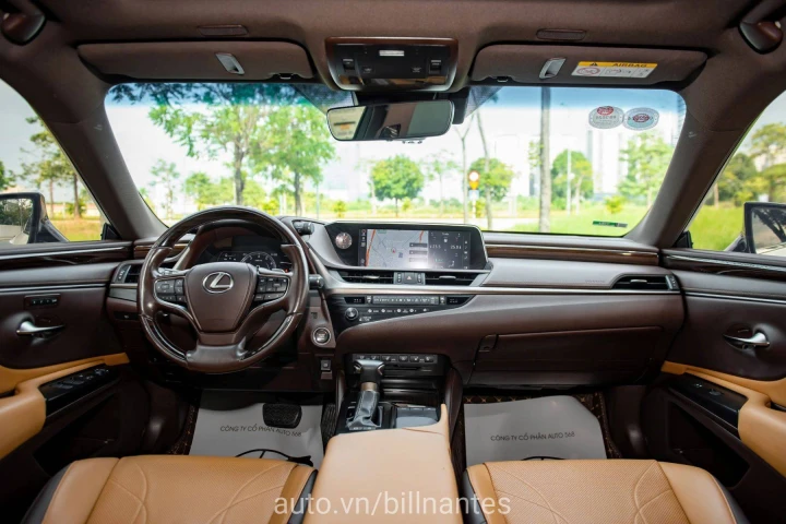 Lexus ES 250 2021