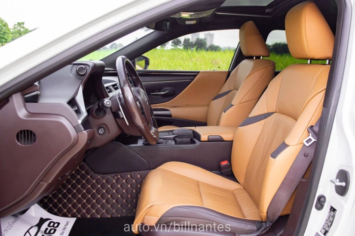 Lexus ES 250 2021