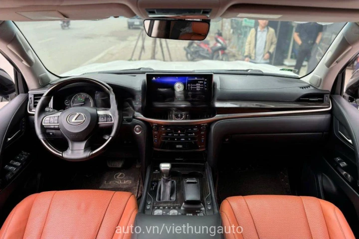 Lexus LX 2016