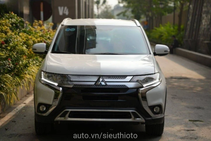 Mitsubishi Outlander 2.0 CVT Standard 2020
