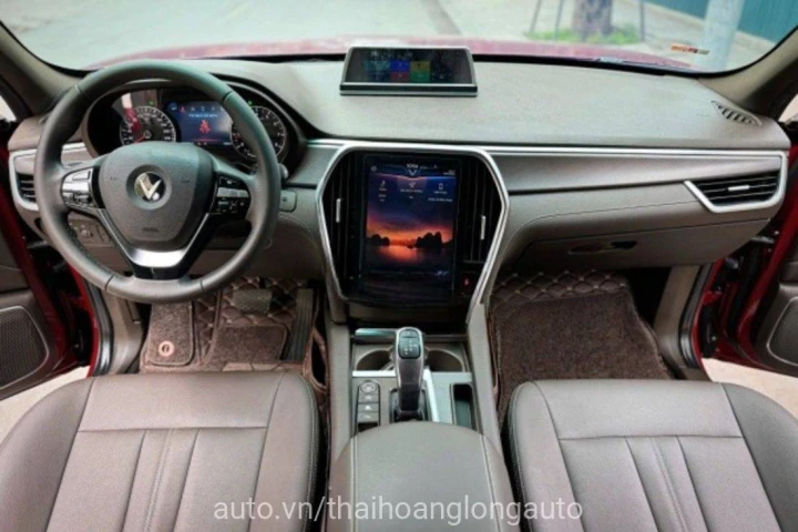 VinFast Lux SA2.0 2019