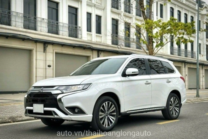 Mitsubishi Outlander 2.0 CVT Standard 2023