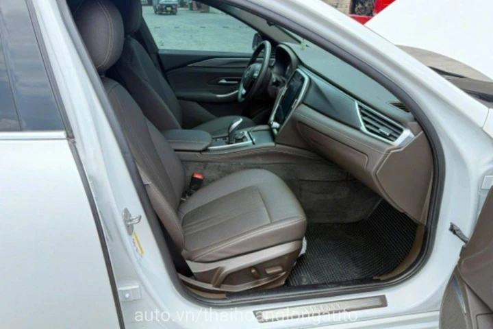 VinFast Lux A2.0 Premium 2022