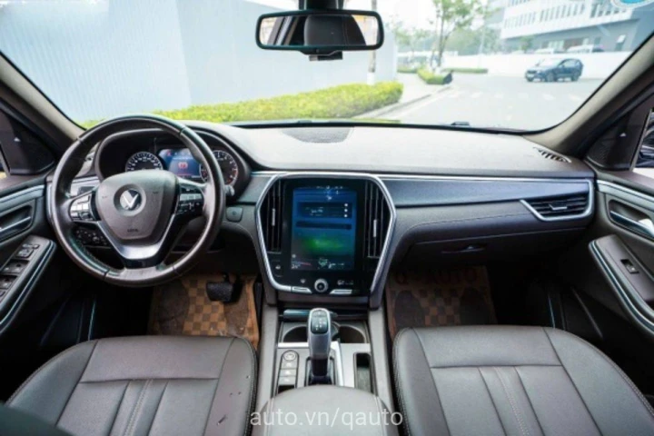 VinFast Lux SA2.0 2022