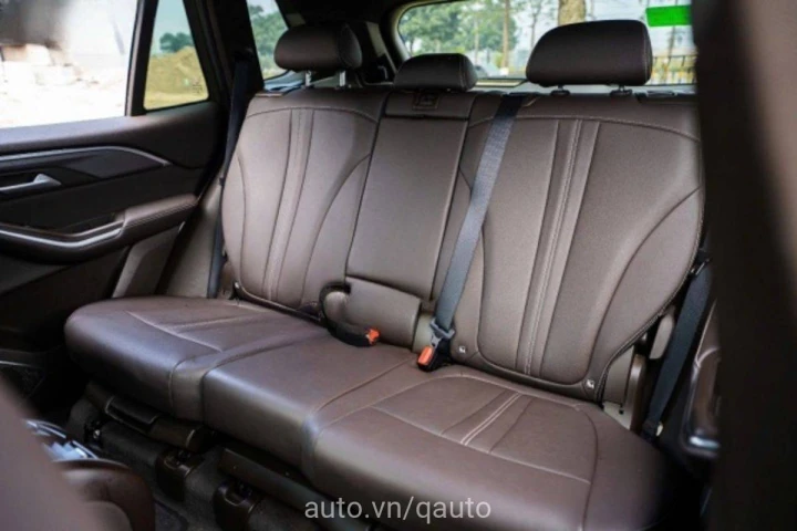 VinFast Lux SA2.0 2022