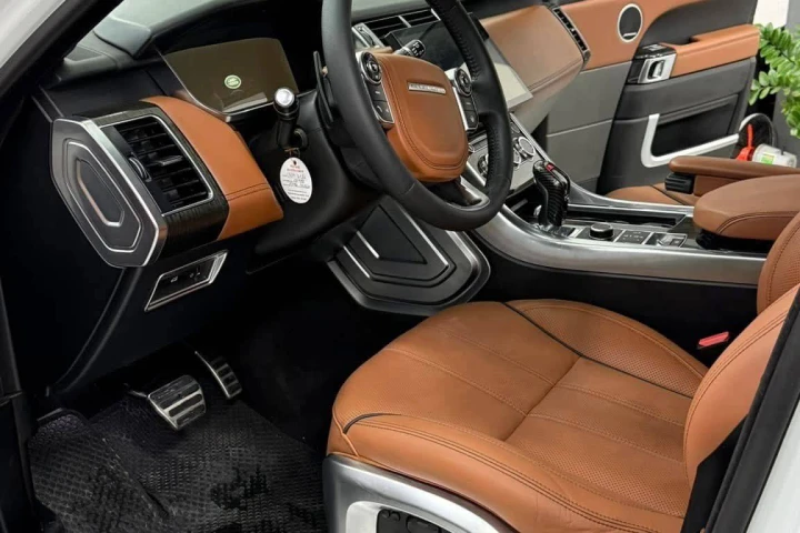 Land Rover Discovery Sport 2013