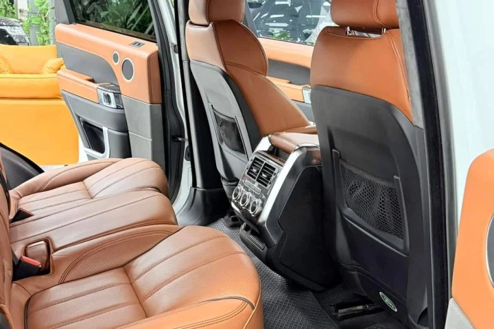Land Rover Discovery Sport 2013