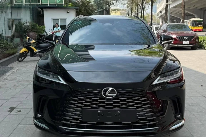Lexus RX 2023