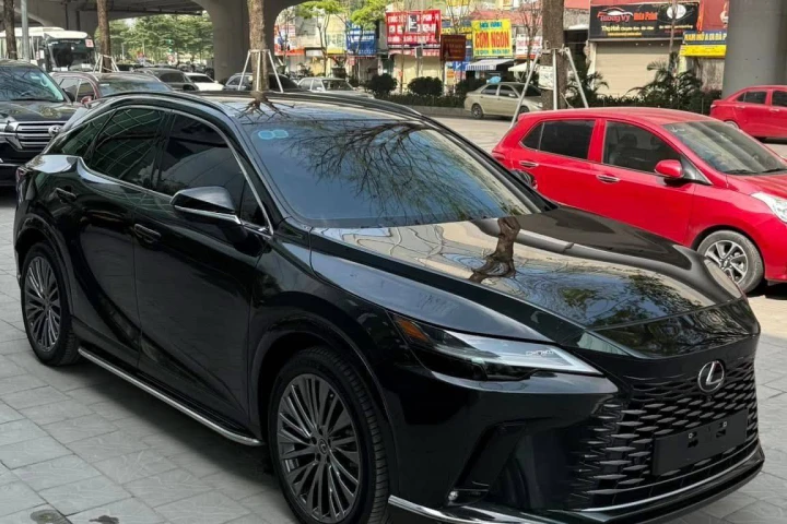 Lexus RX 2023