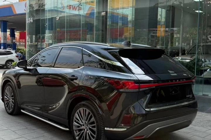 Lexus RX 2023