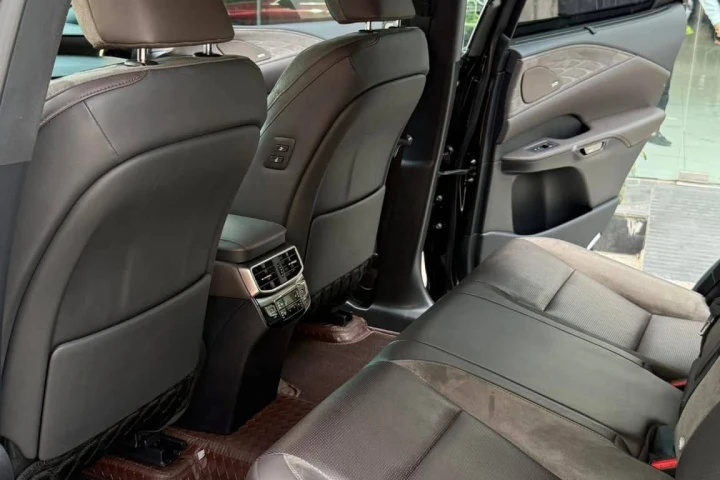 Lexus RX 2023