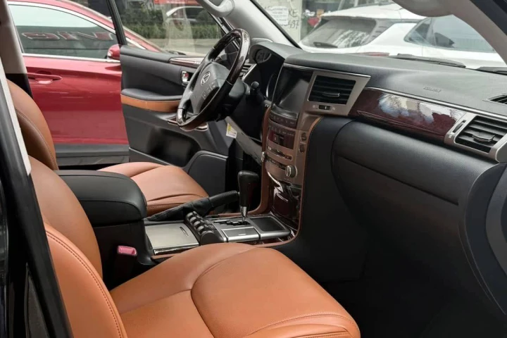 Lexus LX 2014