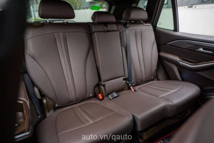 VinFast Lux SA2.0 Base 2022