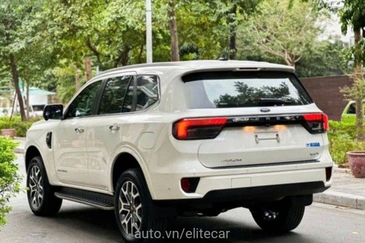 Ford Everest Titanium 2024