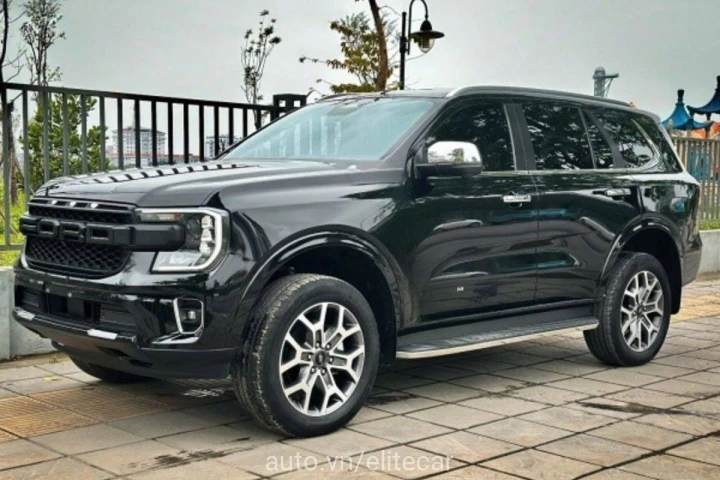 Ford Everest Titanium 2023