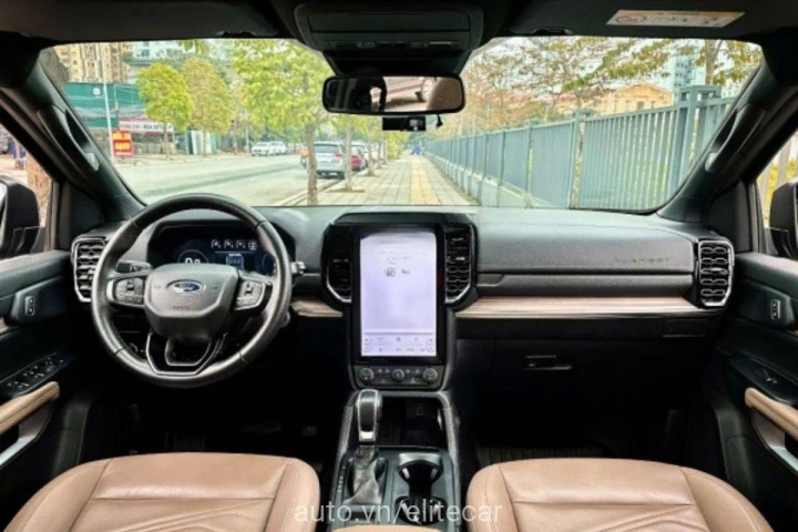 Ford Everest Titanium 2023