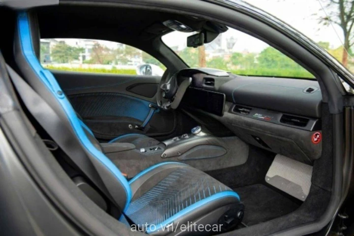 Maserati MC20 2021